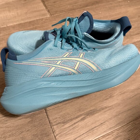 Asics Gel Nimbus 27 Blue - Women's size 8 B (Regular Width) - Picture 3 of 4